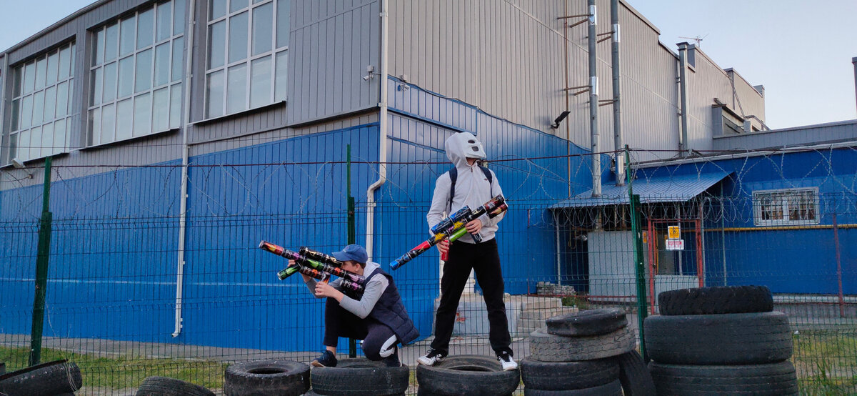 Автор с братом