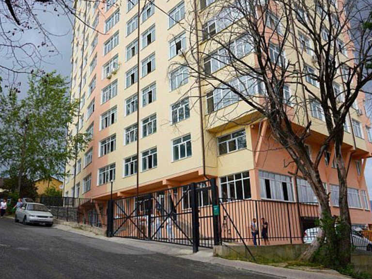 Новый дом, новые предложения, новые  возможности для наживы.