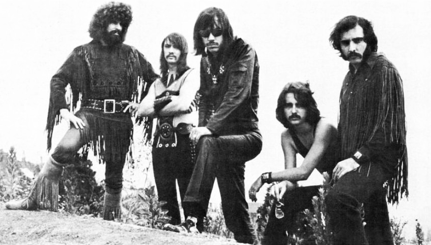 на фото группа Steppenwolf
