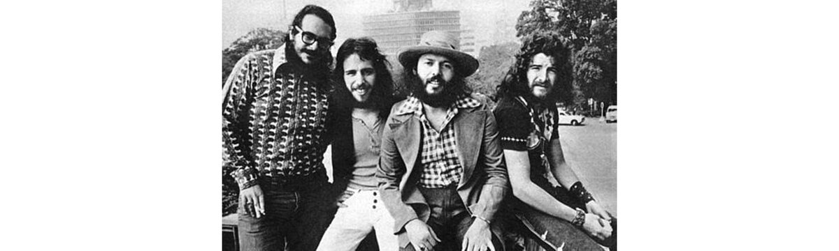 The James Gang - американская рок-группа, образованной в Кливленде, штат Огайо, в 1966 году. Это была первая группа, которую возглавил Джо Уолш из Eagles. Группа распалась в 1977 году, однако с 1990-х годов группа несколько раз реформировалась - последний раз в 2012 году.