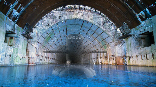 Когда-то секретная недостроенная подземная база атомных подводных лодок СССР
