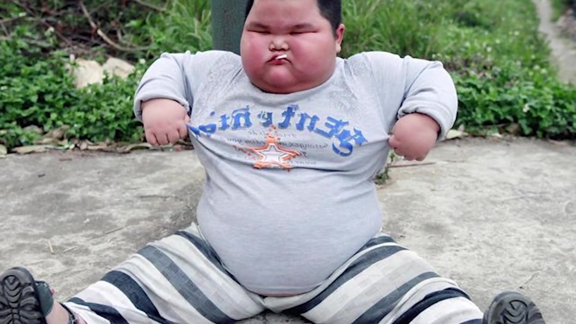 Покажи толстого мальчика. Лу Хао – самый толстый ребенок. Лу Хао китайский мальчик.