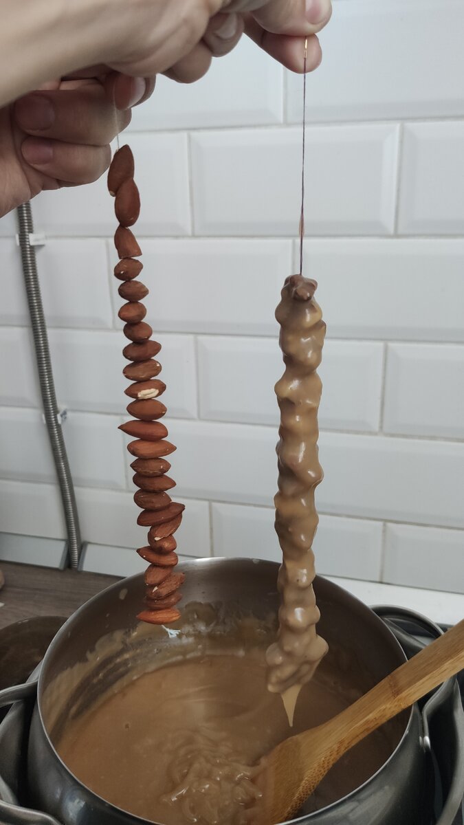 Купание ореховых бус