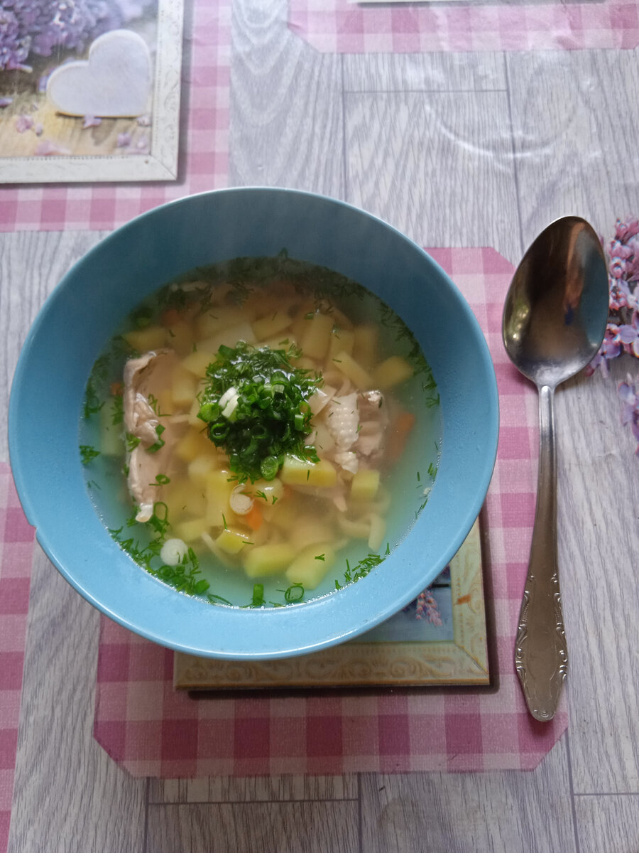 Опять попалась сладкая картошка, но в принципе съедобно. Мне проще - я очень люблю солёное. Добавила себе в тарелку соли и перебила этот привкус. 