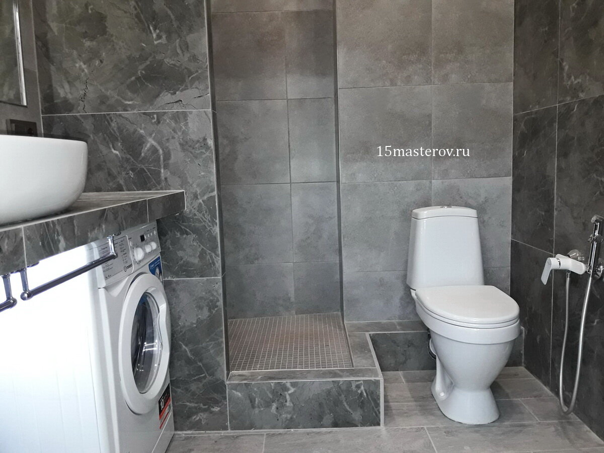 Душевой поддон с перегородкой