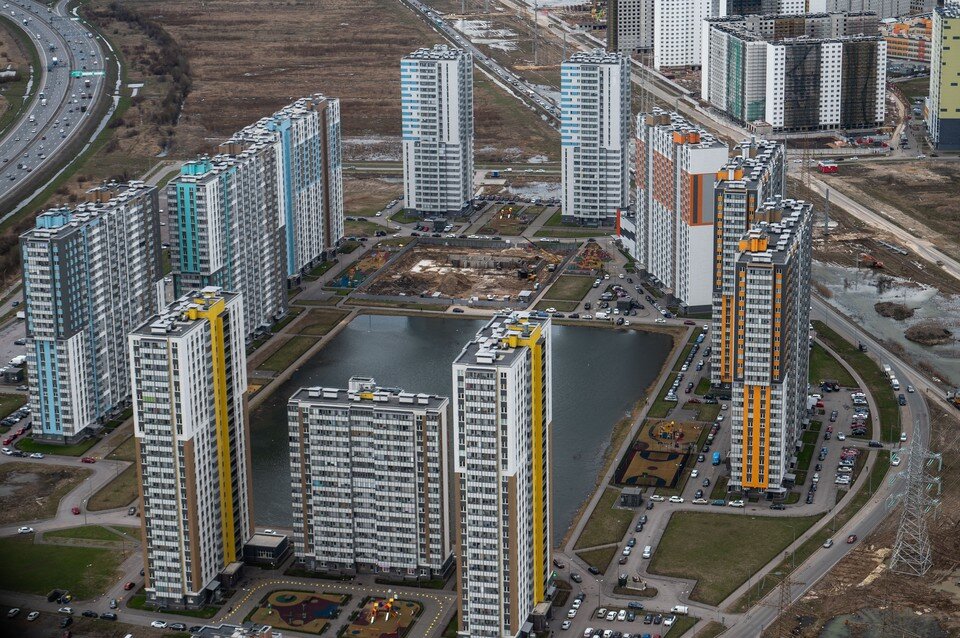     В июне в Петербурге введено порядка 350 тыс. кв.м. жилья Юлия ПЫХАЛОВА