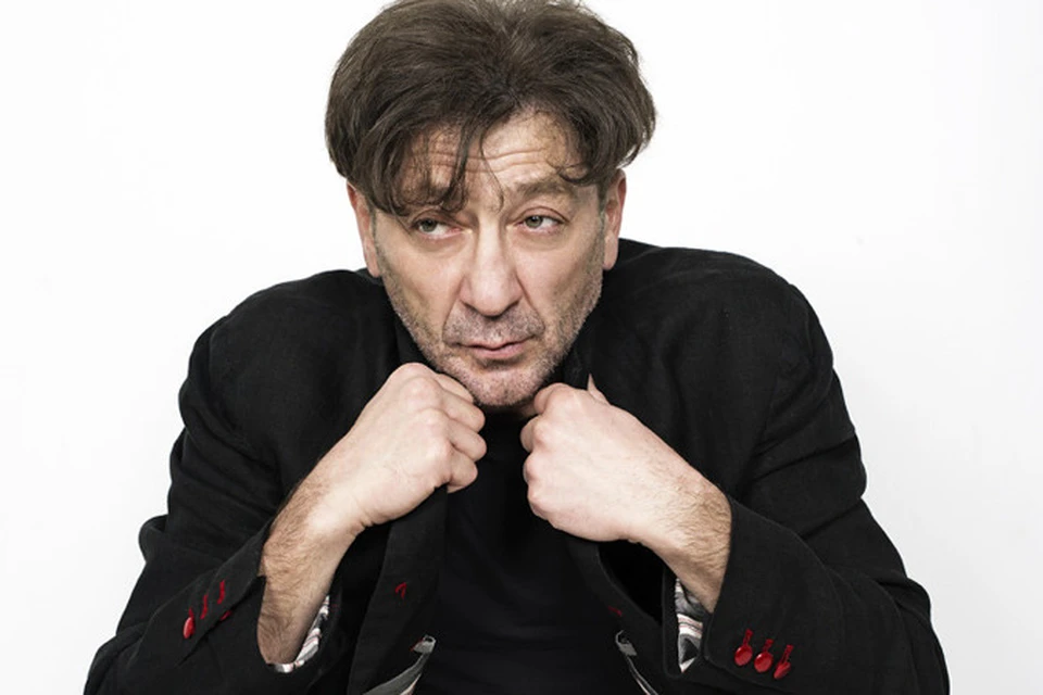 С 2013 года за связь с «постсоветской мафией» артисту закрыт въезд на территорию США.