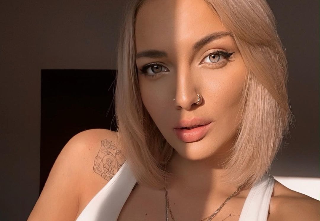     Пьющая мать, первая любовь в 14 лет: 7 фактов о Mary Gu