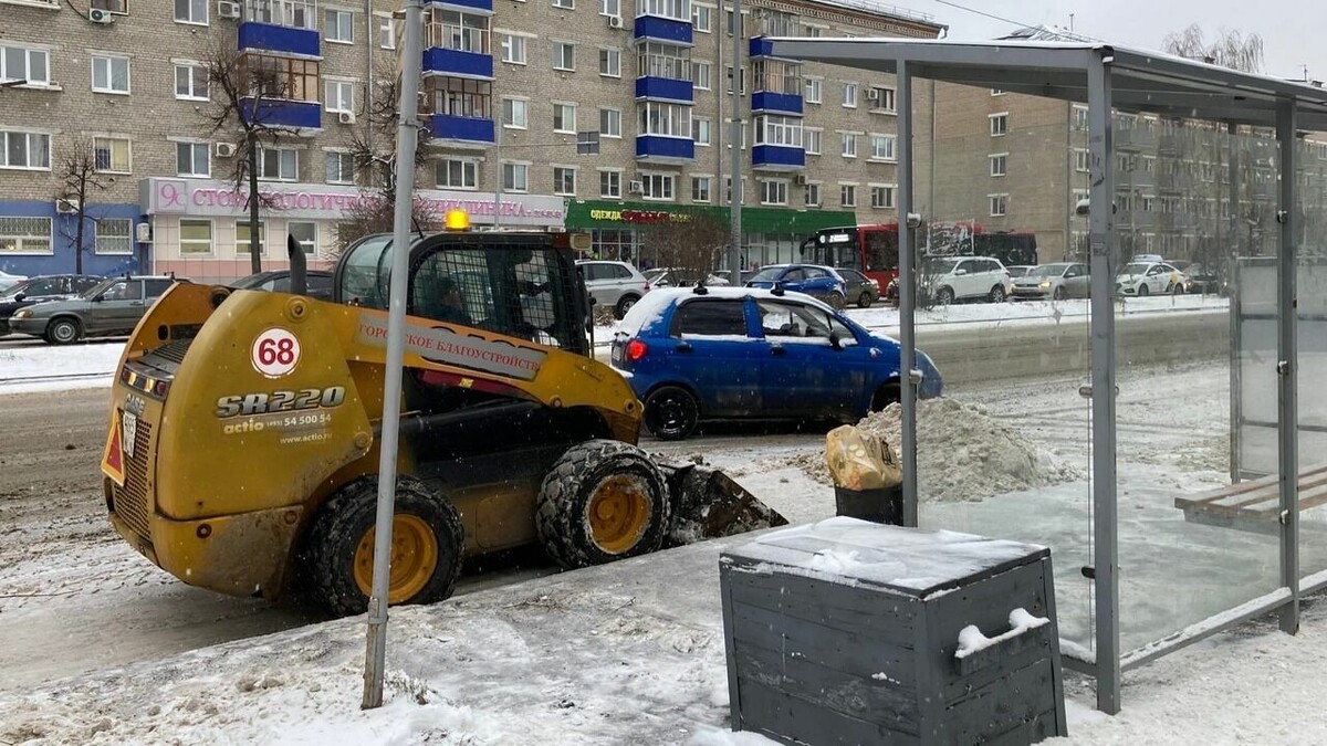     Казанцы смогут отказаться от платного вывоза снега, так как это является дополнительной услугой. Об этом сообщили в Telegram-канале Московского и Кировского районов.