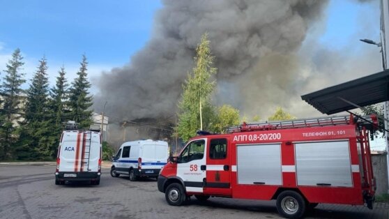    В Петербурге в производственном здании произошел крупный пожар Алина Городниченко
