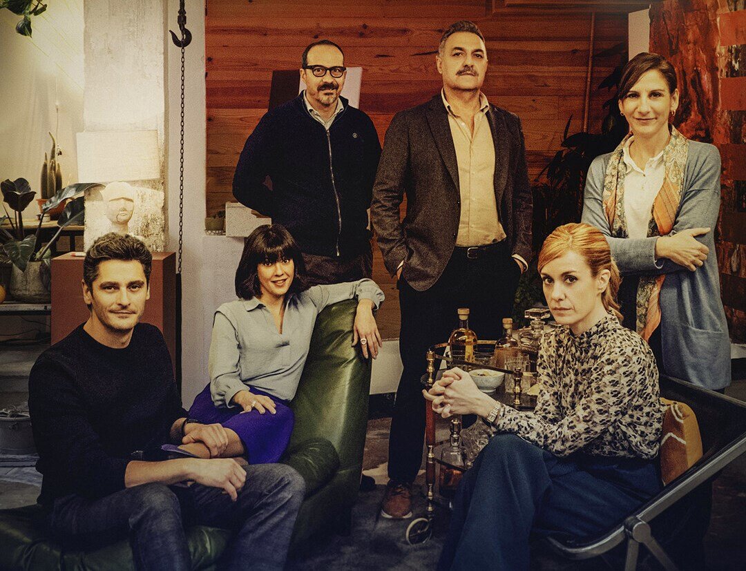 - Название: Bajo terapia 2023