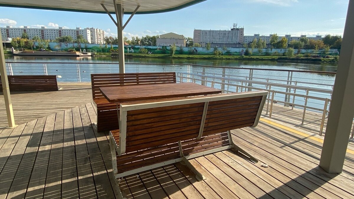     В Зеленодольске местный житель голый устроил погром в парке «Березовая роща». Информация с подробностями случившегося появилась в Telegram-канале города.