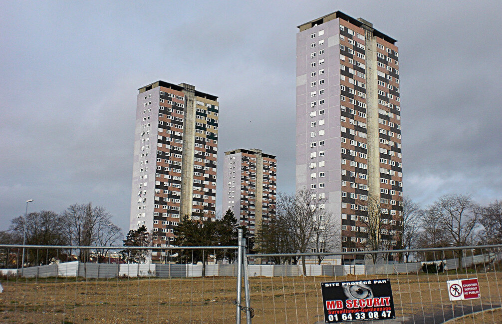 Типичные гетто на окраинах парижа