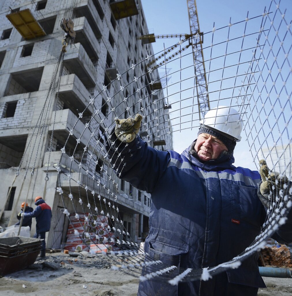 Построим 35. Реновация Москва Бирюлево Западное. Стройка зимой. Современная стройка. Строитель дома.