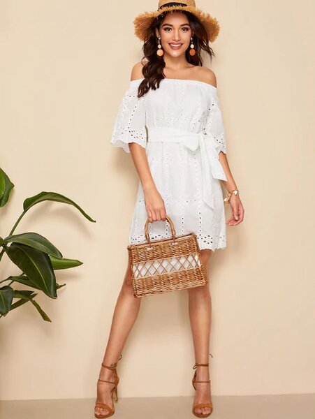 Платье с одним открытым плечом