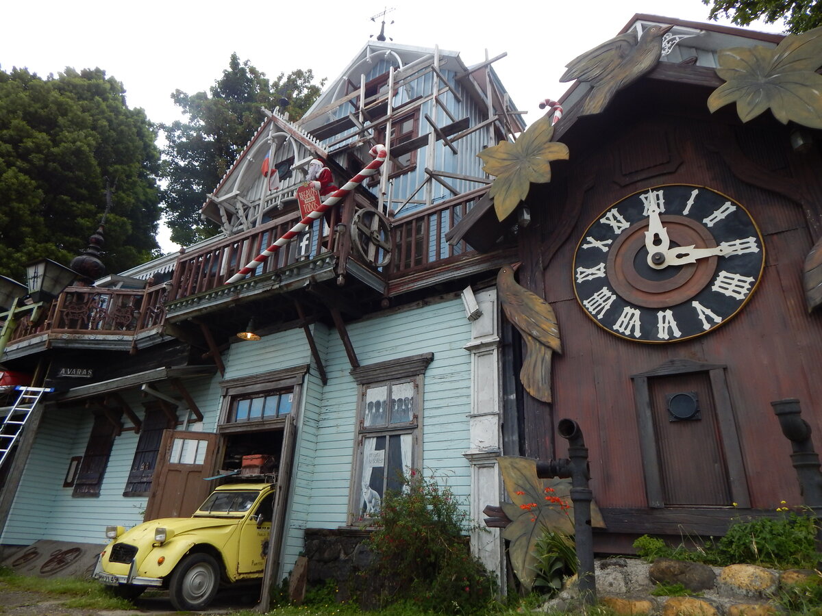 Вот такие удивительные домики можно увидеть на юге Чили.