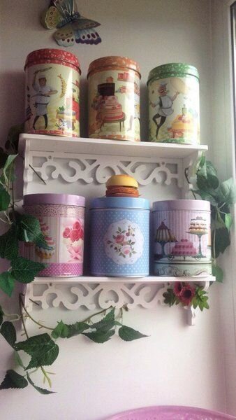 Тут искусственные цветы лишние 