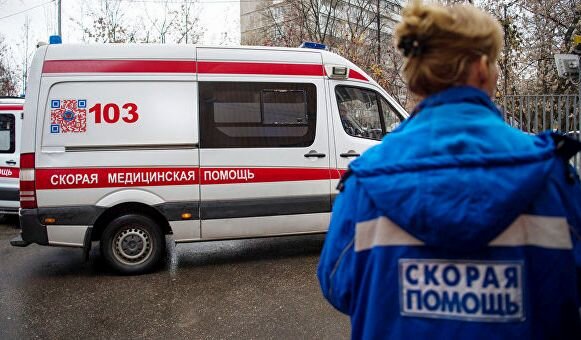 В Екатеринбурге женщина обратилась в городскую поликлинику № 2 с острой болью, а ей предложили взять талон на прием.