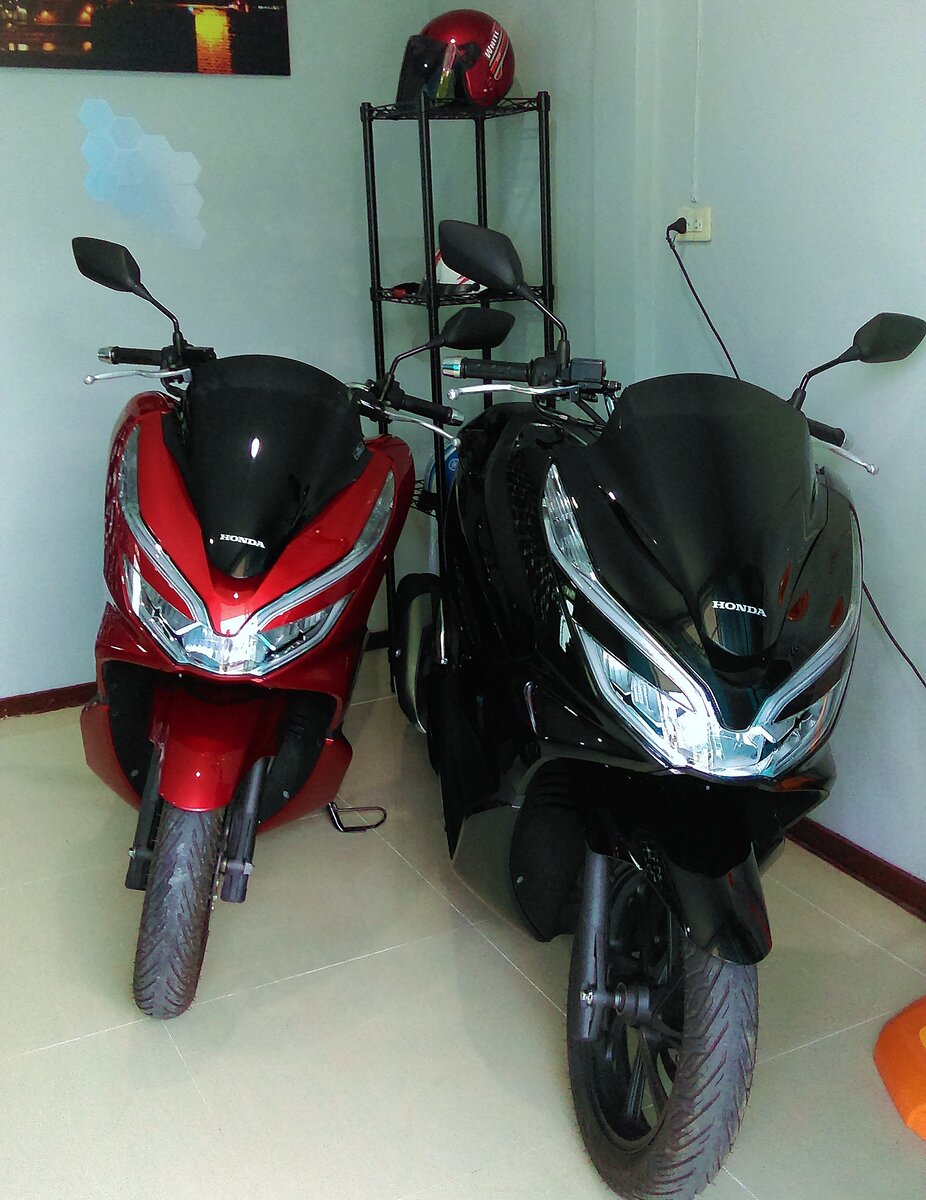 Наши новые Honda PCX модель 2018-2019 года, доступны для аренды и бронирования