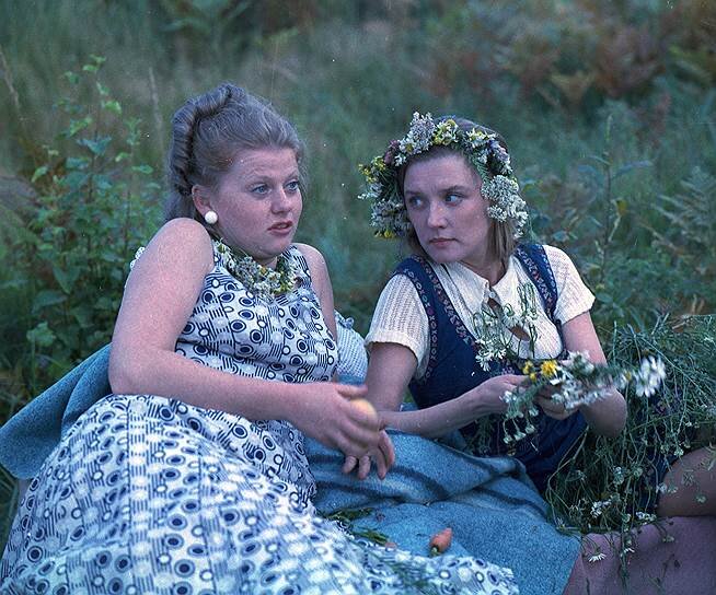 Три ипостаси нашей любимой актрисы из фильма "Москва слезам не верит"