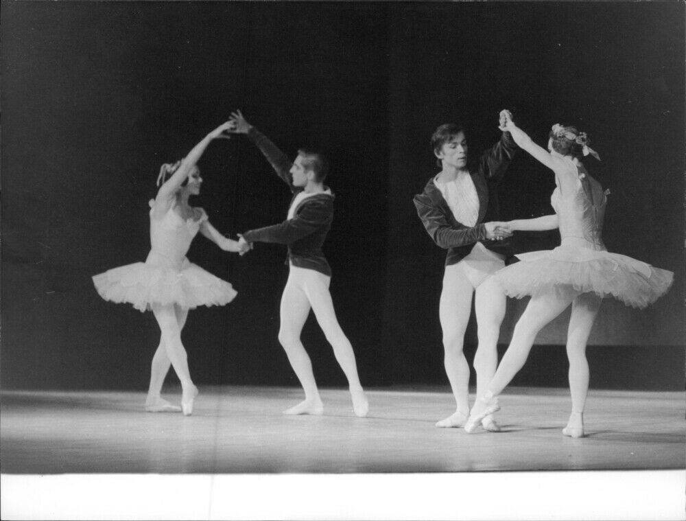 И спектакль. Фото публикуется с разрешения @erikbruhnfans