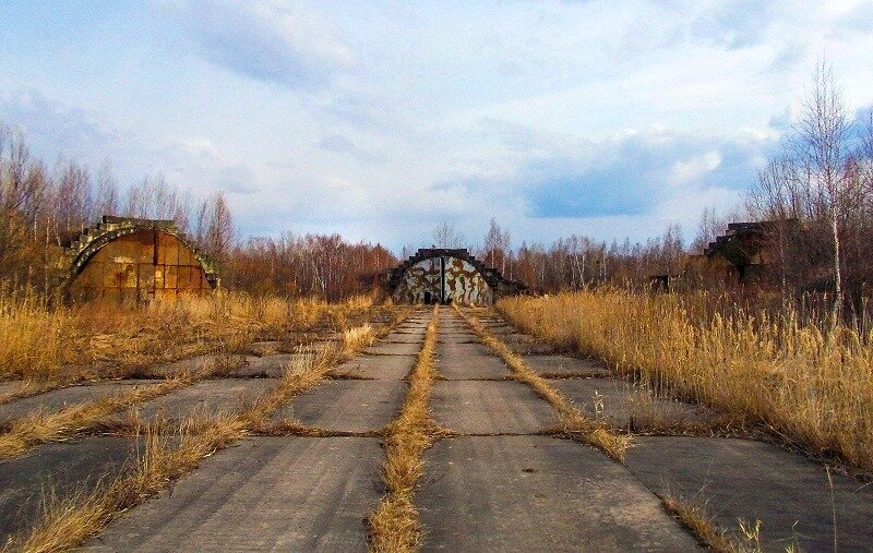 Заброшенный военный аэродром 