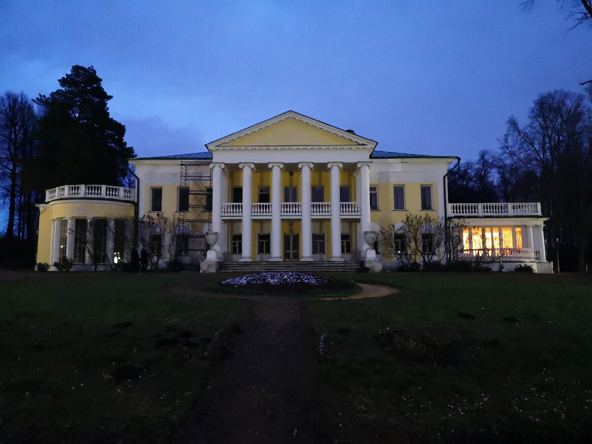 Горки. Недалеко от Подольска. 