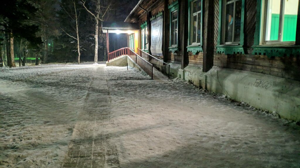 Так выглядит здание школы №4 в поселке Сосьва. Фото: Яндекс.Карты