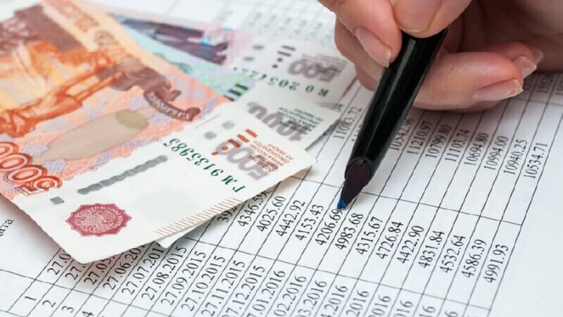 В первую очередь, вы оплачиваете % банку