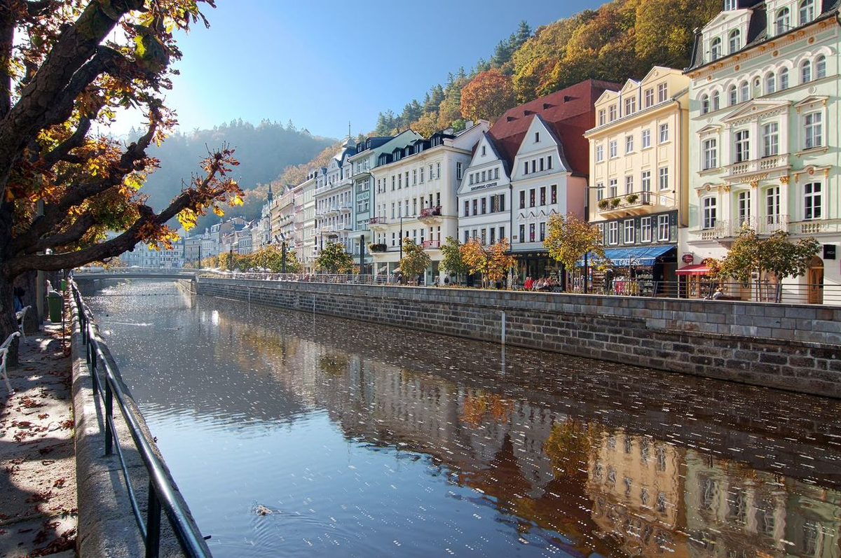 Термальные источники в г. БКарловы Вары, Чехия (фото взято из поисковой системы "Яндекс. Картинки"