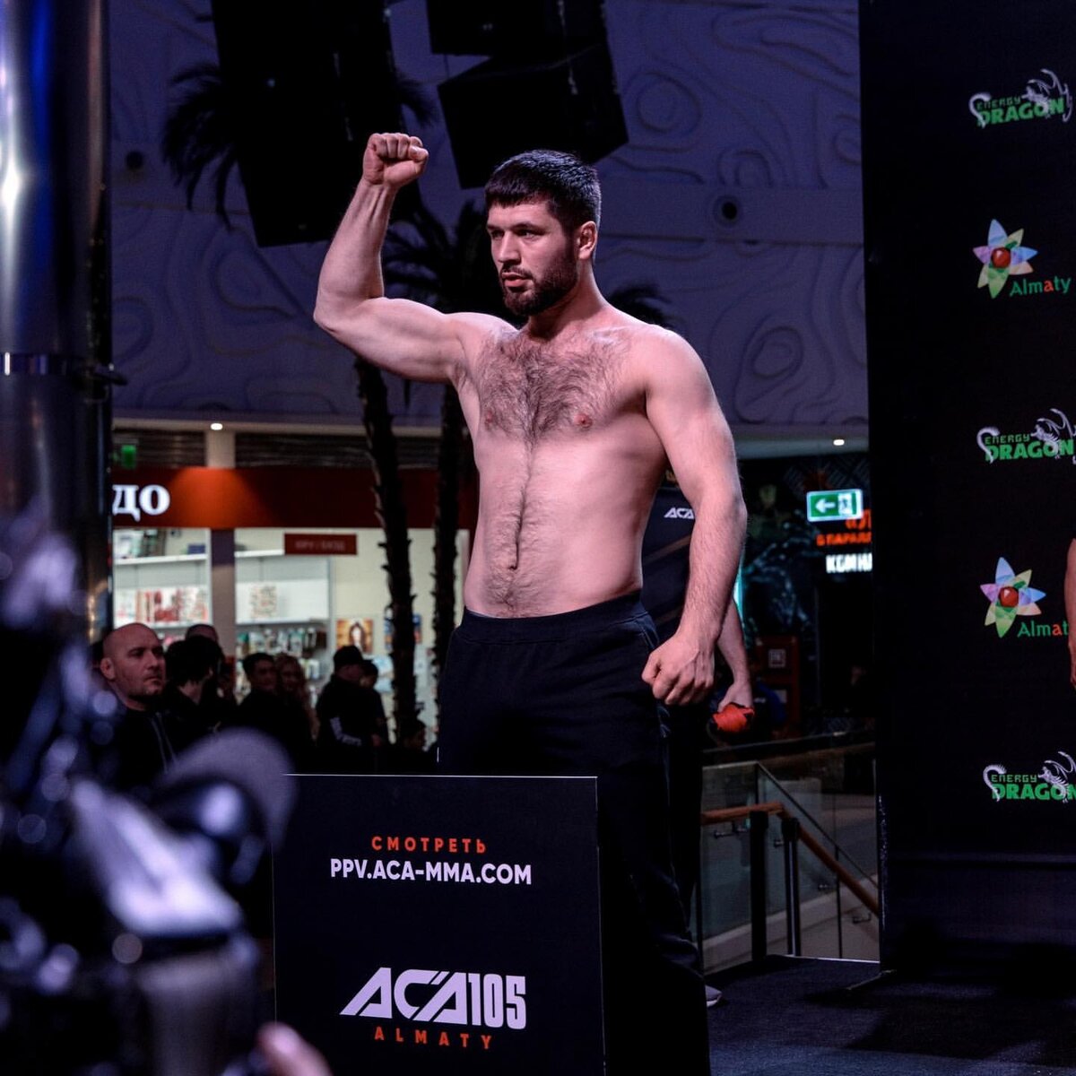 Насрудин Насрудинов — яркий боец из Дагестана — одержал победу на ACA 105 решением судей над экс-бойцом UFC Кори Хендриксом. Он поделился впечатления от боя и планами на будущие бои.