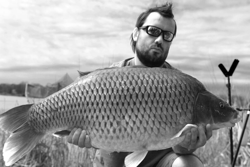 Карп, весом 14 кг 700 грамм, озеро Шумбар, Хорватия.