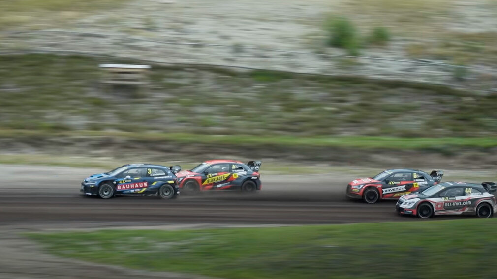 Скриншот с YouTube-канала Ken Block