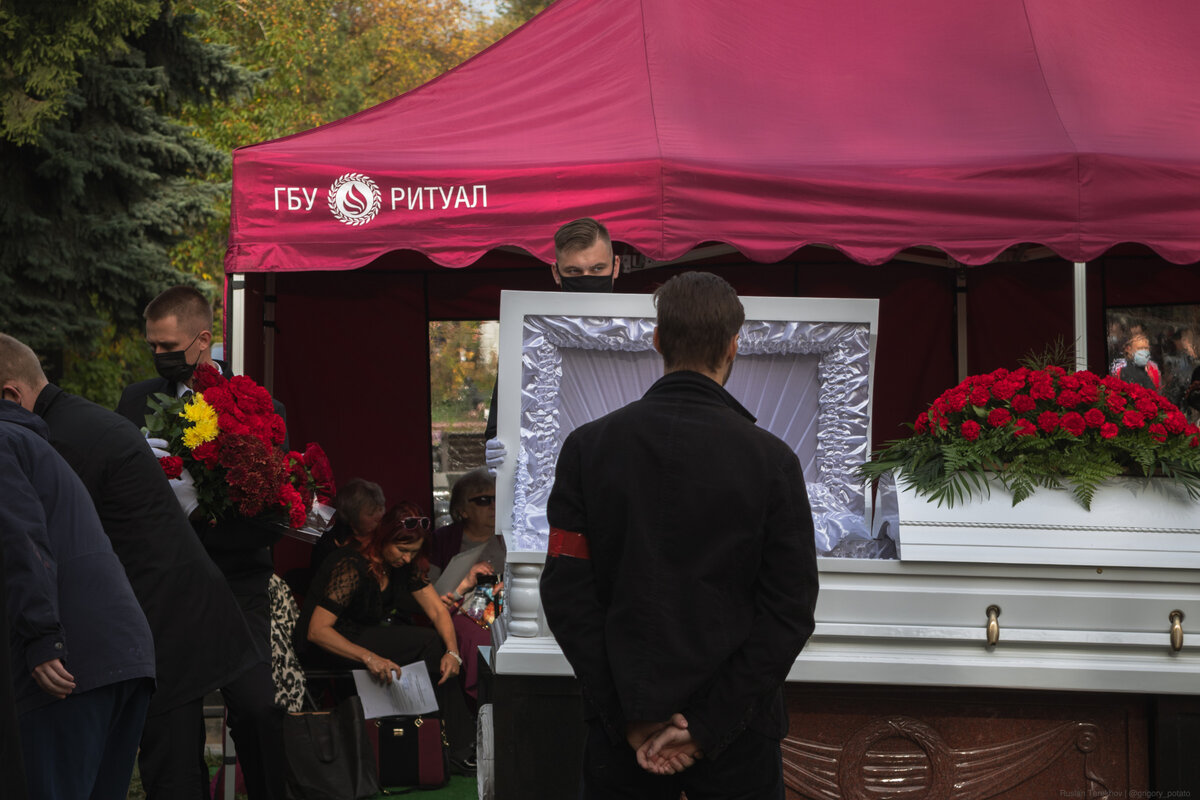 Тесака похоронят
