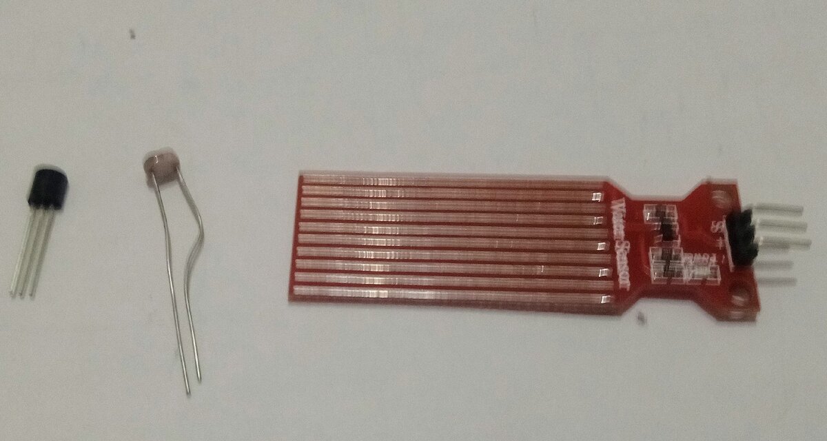 Датчики температуры, влажности и освещенности.