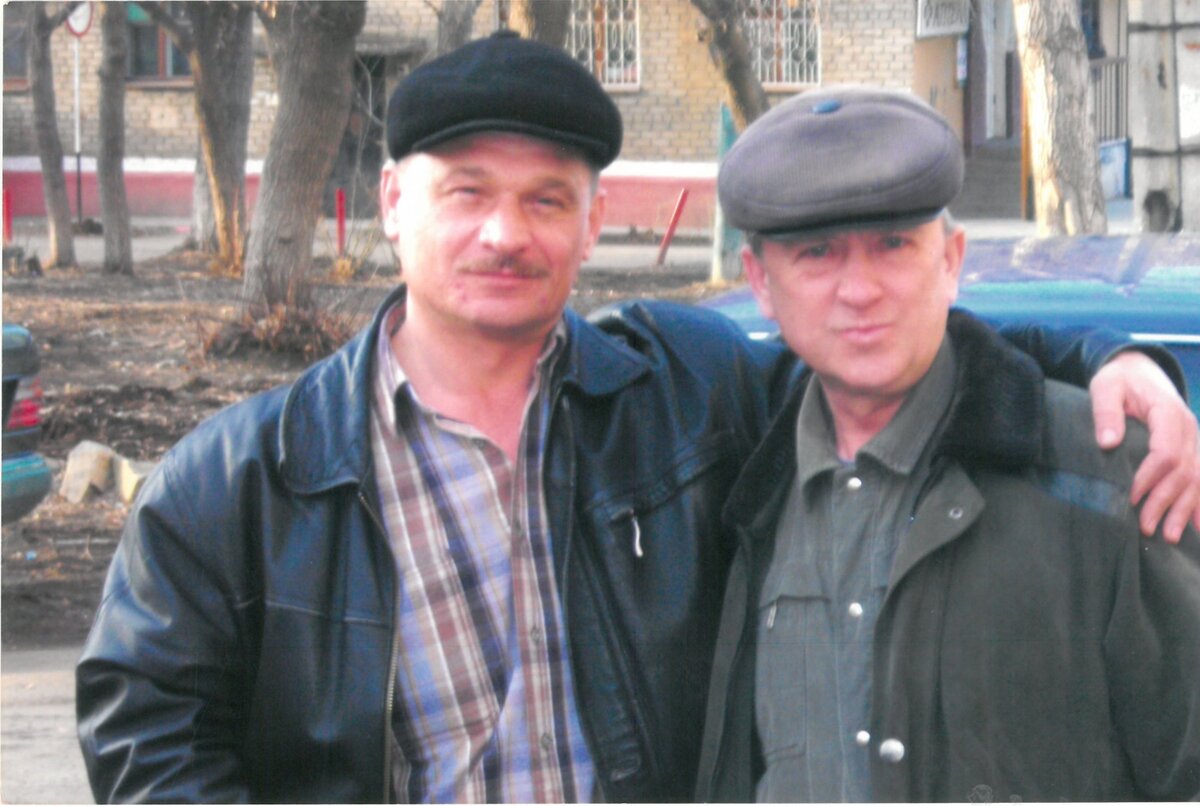 Юрий Задворных (слева) и Евгений Парчинский (справа) в конце 1990-х годов. Фото из архива Юрия Задворных.