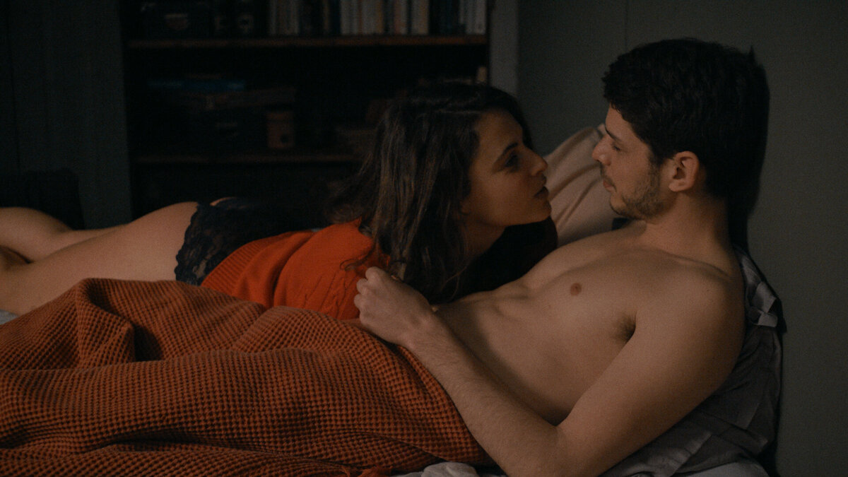 кадр из фильма "Ночь принадлежит нам"