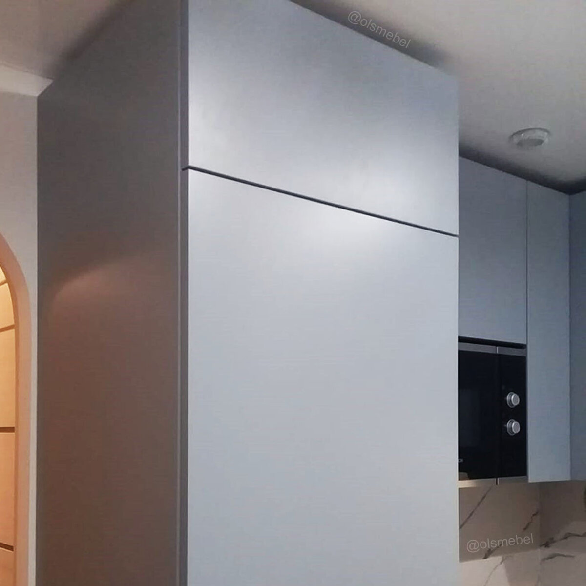 Встроенный холодильник