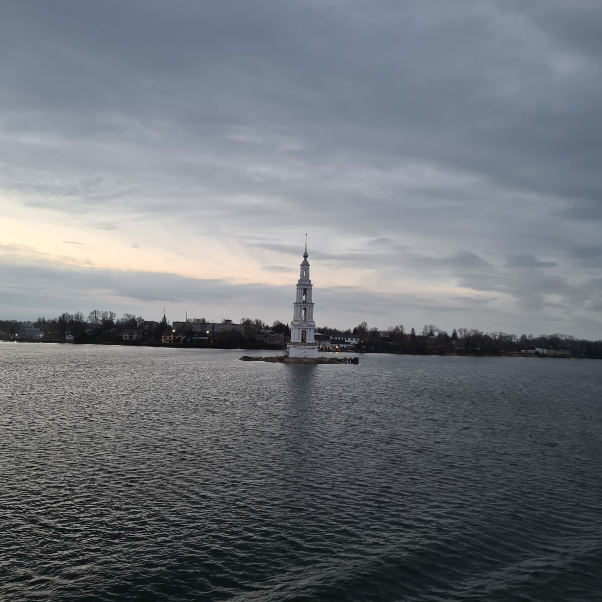 Знаменитая Калязинская колокольня