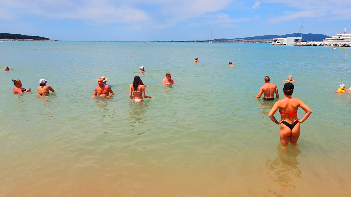 Море в геленджике в июне. Море в Геленджике сейчас.