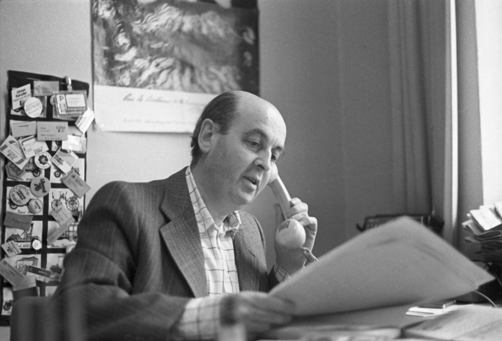 Лев Александрович Безыменский (30 декабря 1920, Казань, — 26 июня 2007, Москва) — советский и российский литератор и историк, кандидат исторических наук. Писатель и журналист, историк-германист. Участник Великой Отечественной войны - Википедия