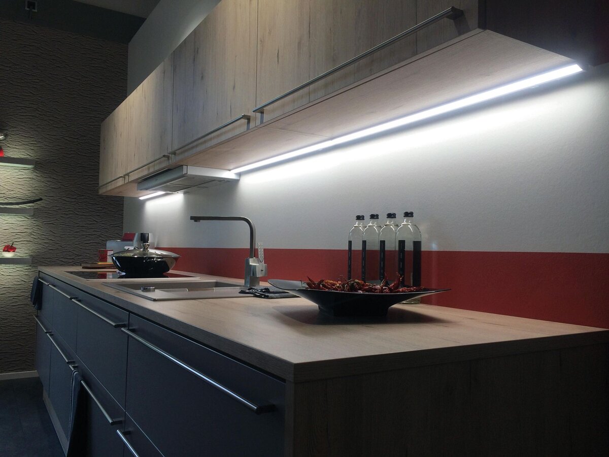 Светодиодные светильники для кухни: места установки, виды и советы