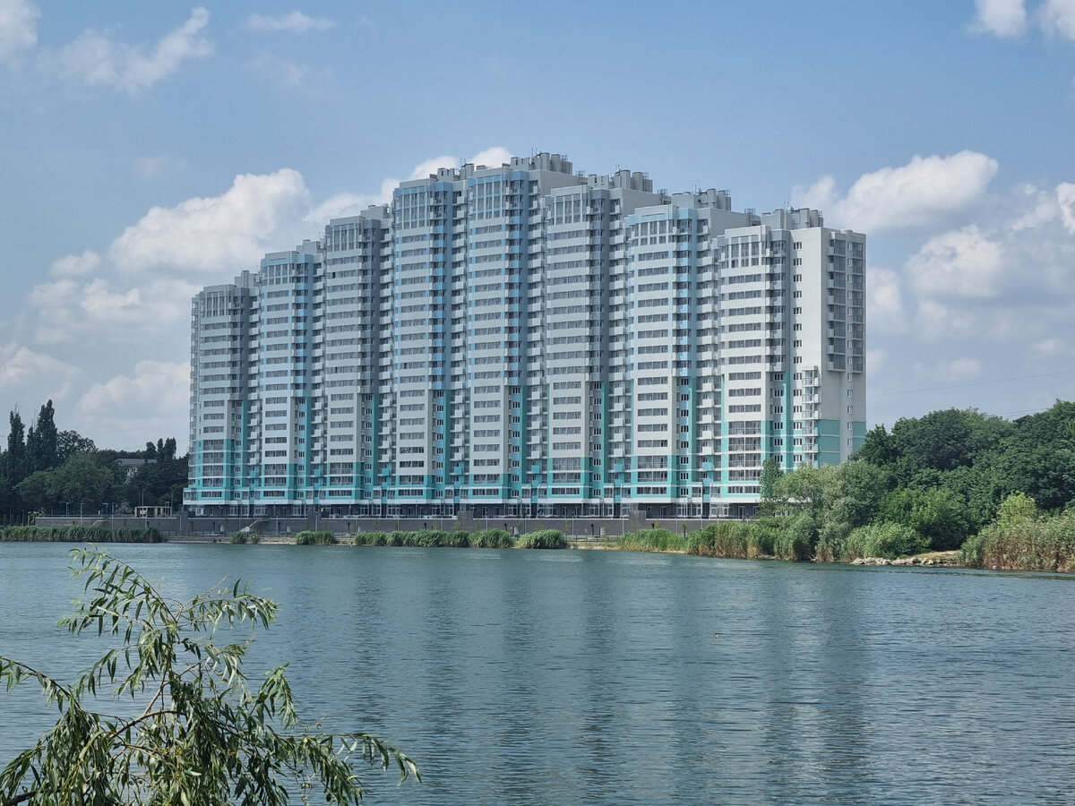 ЖК Дом у озера, ул. Селезнёва 104/2