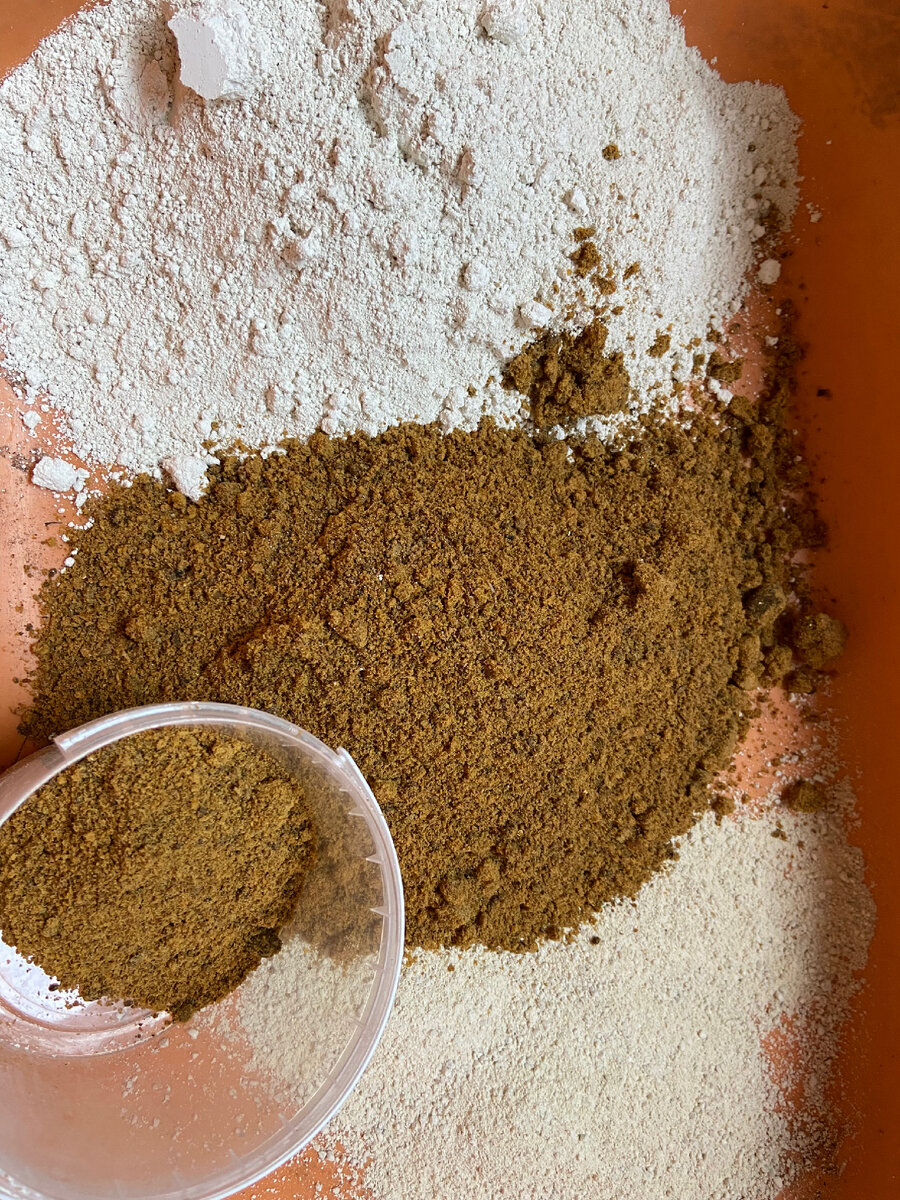 Мел, рыбная мука, трикальций фосфат