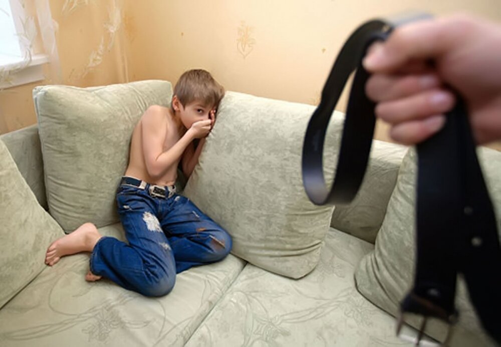 Жестокое обращение отца с ребенком – повод для лишения его родительских прав