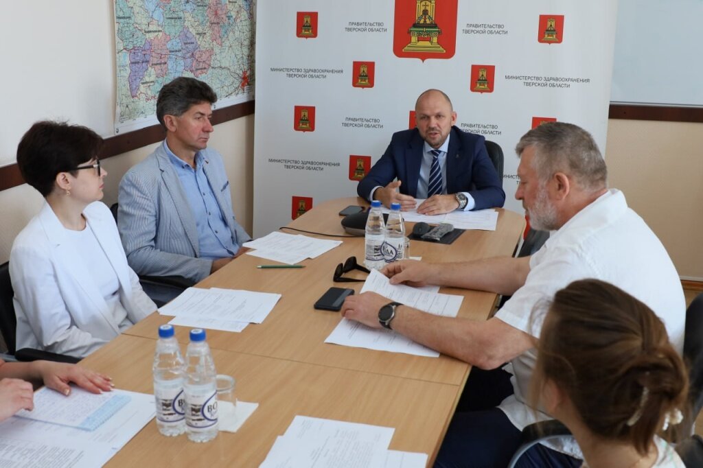 В тверском минздраве обсудили ввод новых медучреждений и тему кадров в здравоохранении