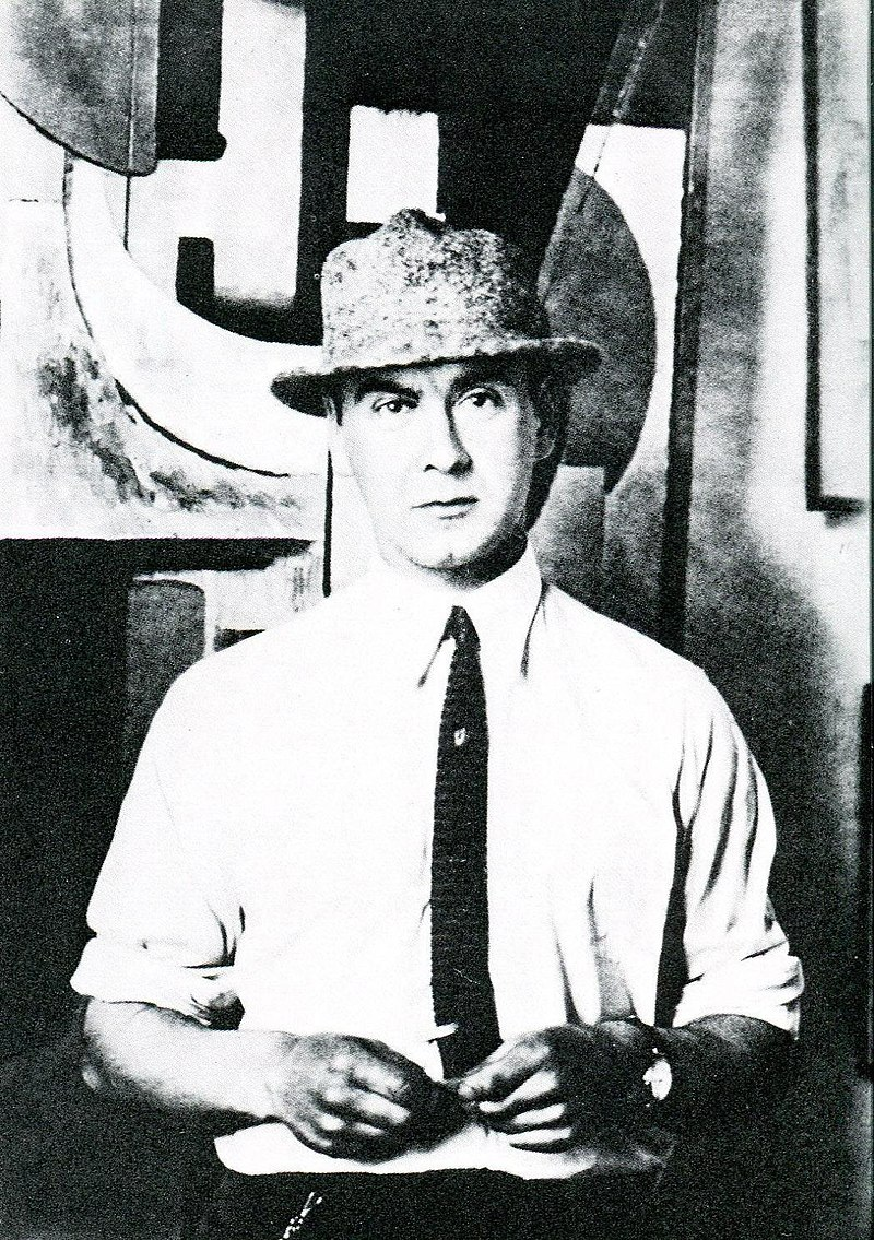 Фотография художника Владимира Лебедева, около 1920-х годов.