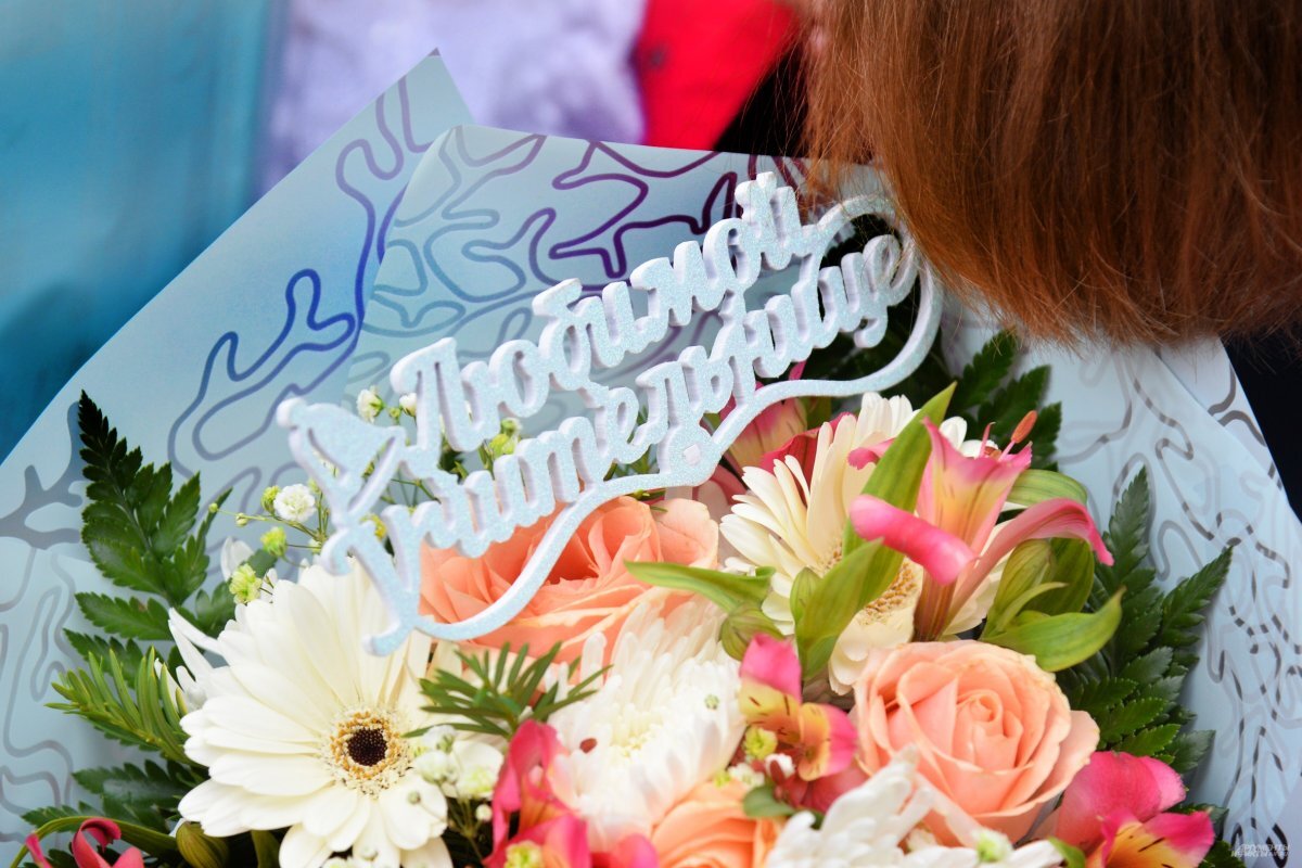    С Днем знаний псковичей поздравил Борис Елкин