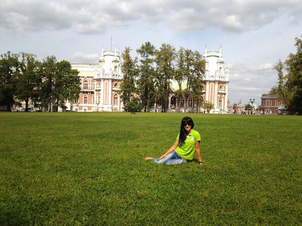 Пересадка после Египта была настолько длительной, что мы успели погулять в Царицыно