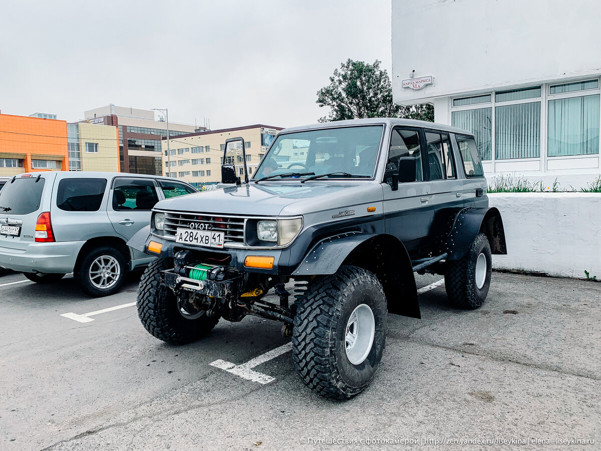 Типичный автомобиль на улицах Петропавловска